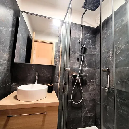 Apartment Le Nabor - 4 Personnes Plein Centre Mae-2641 Les Gets